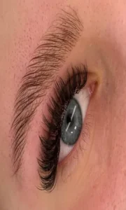 stylizacja brwi i rzęs